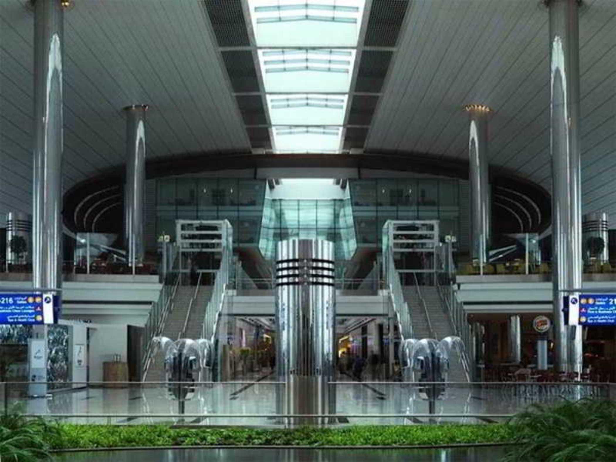 Dubai International Terminal Hotel Exterior photo Interior of KLIA