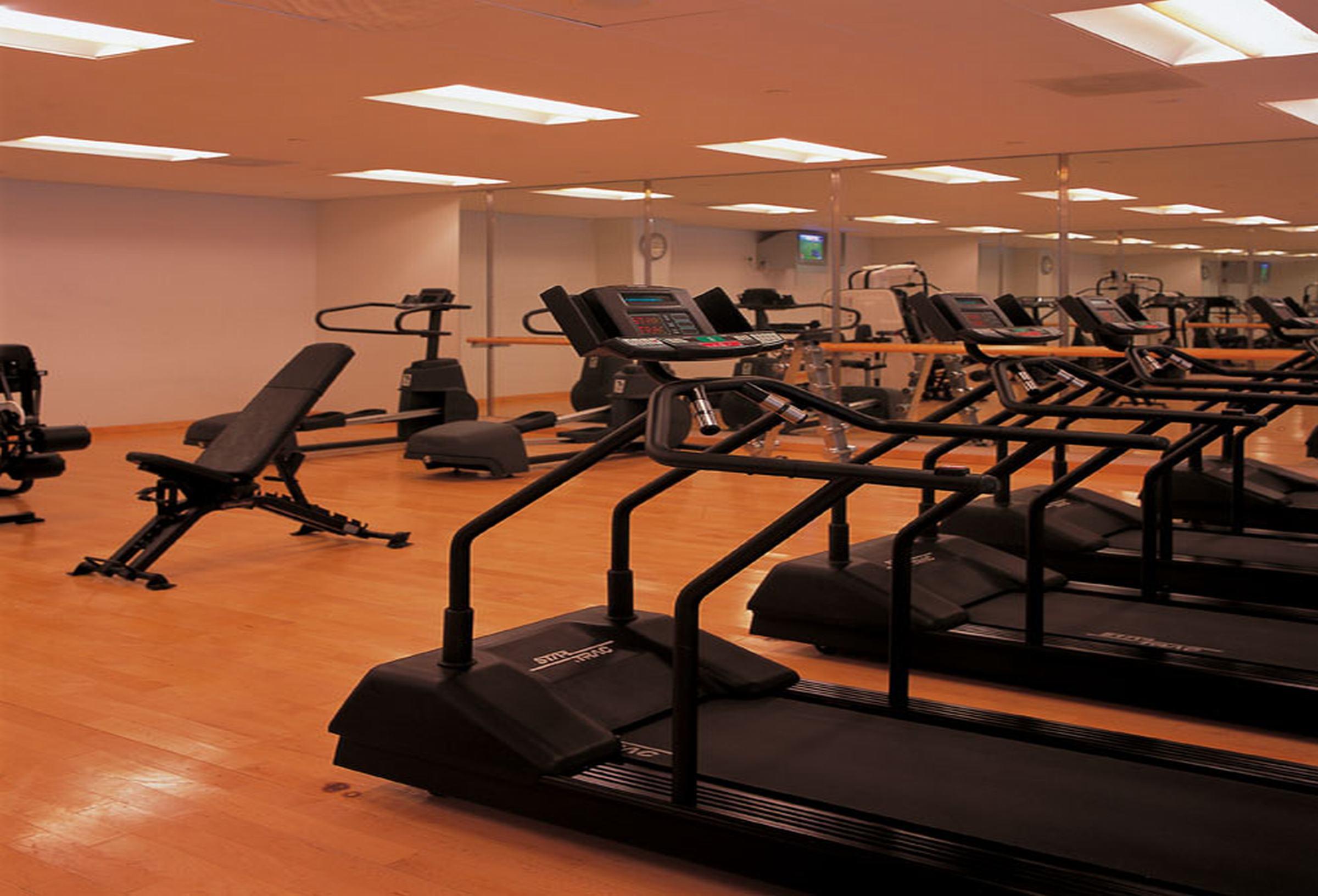 Dubai International Terminal Hotel Exterior photo A gym at the University of Nottingham